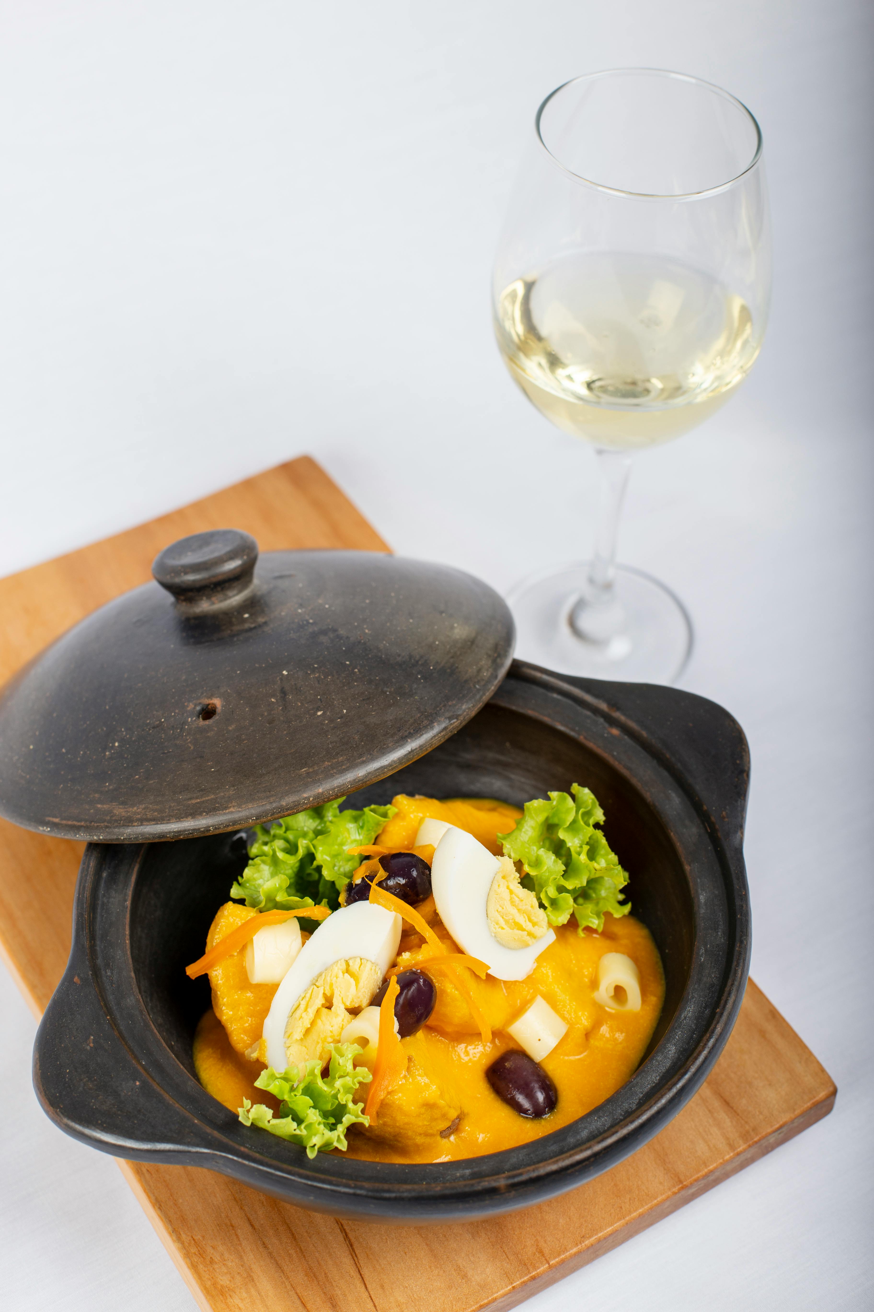 Chicken, Potatoes and Olives Dish